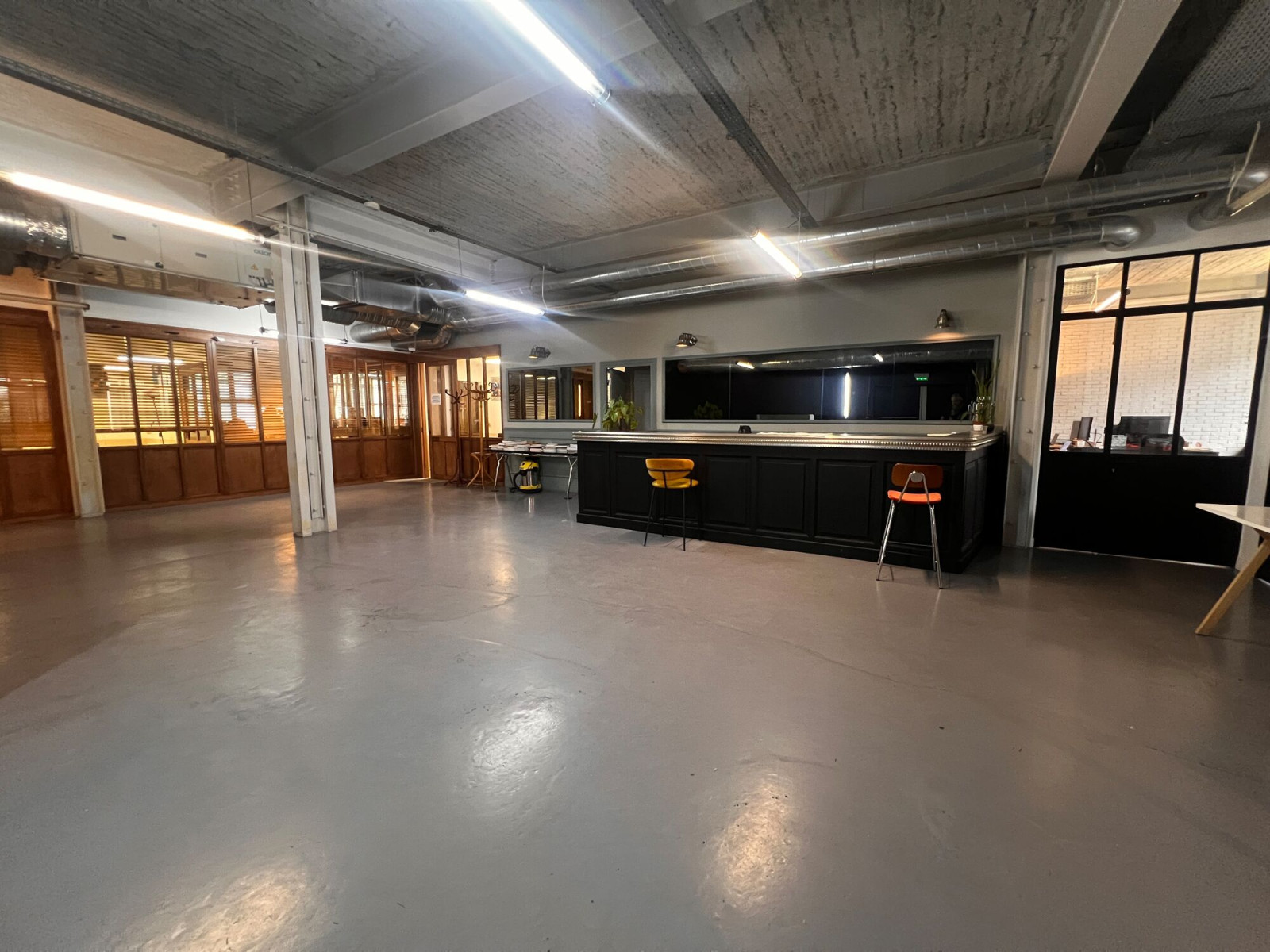 
                                                Vente
                                                 Vente Bureaux Paris 75010