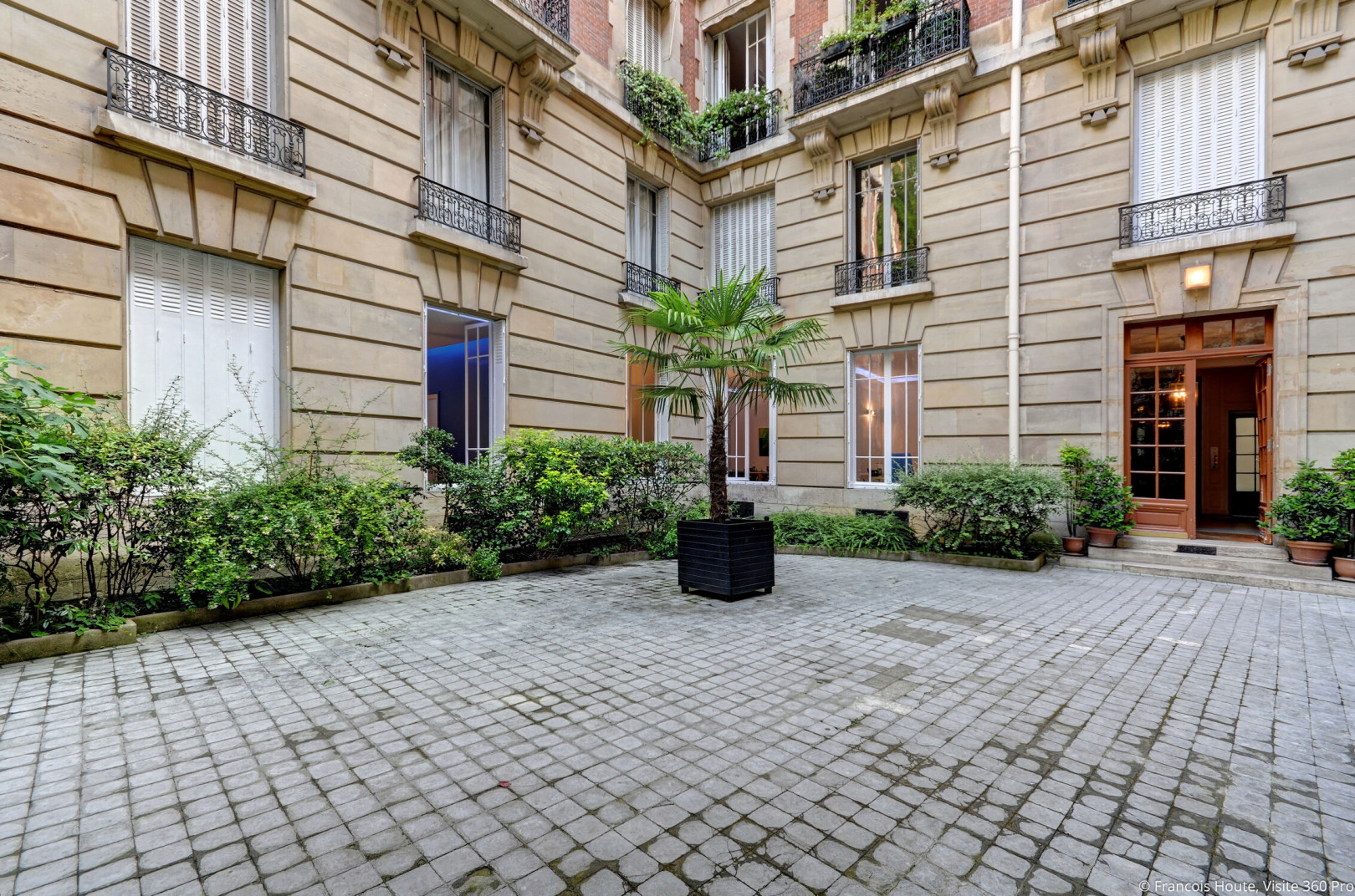 
                                                Vente
                                                 Vente Bureaux Paris 75017