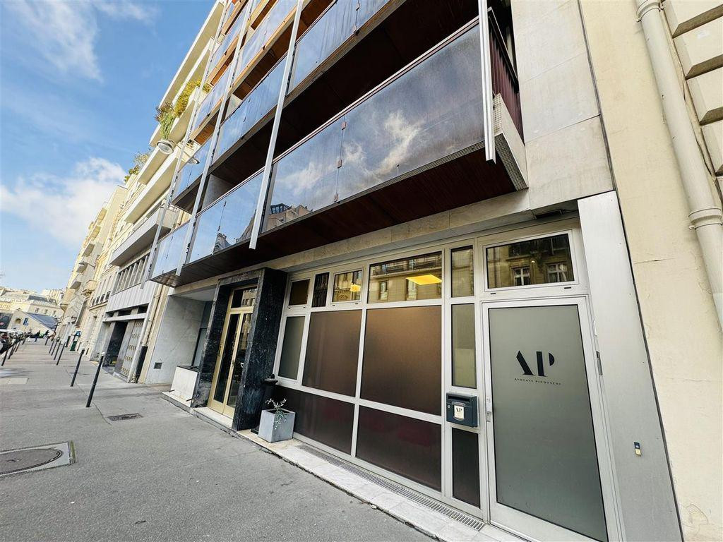 
                                                Vente
                                                 Vente Bureaux Paris 75017