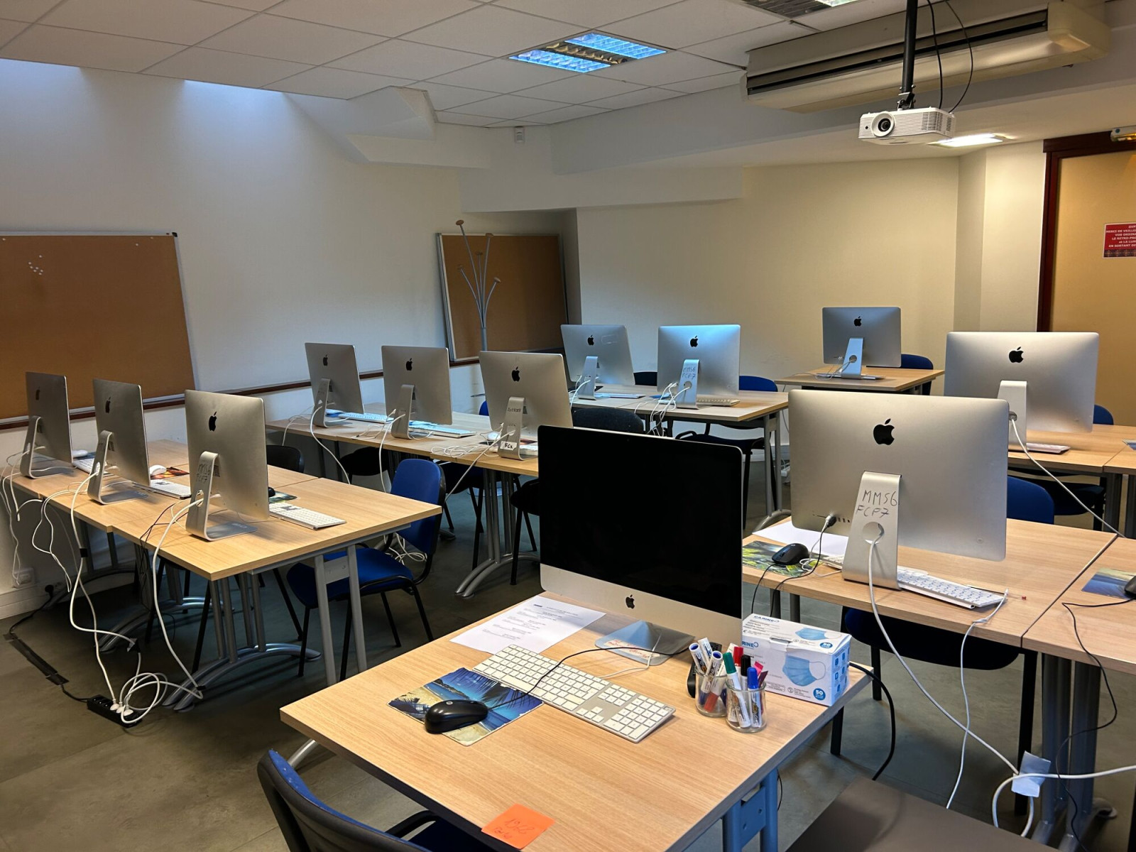 
                                                Vente
                                                 Vente Bureaux Paris 75020