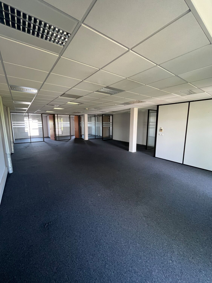 
                                                Vente
                                                 Vente Bureaux Saint-Herblain 44800