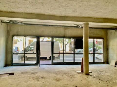 
                                                Vente
                                                 Vente Bureaux Toulon 83200