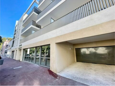 
                                                Vente
                                                 Vente Bureaux Toulon 83200