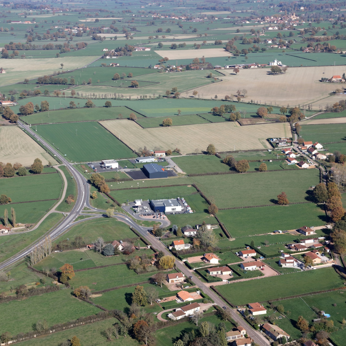 
                                                Vente
                                                 Vente de terrains de 4 ha dans la Zone d'activité Le Champêtre, en Saône-et-Loire (71)
