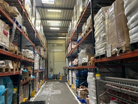 
                                                Vente
                                                 Vente Entrepôts / Locaux d’activités Fuveau 13710