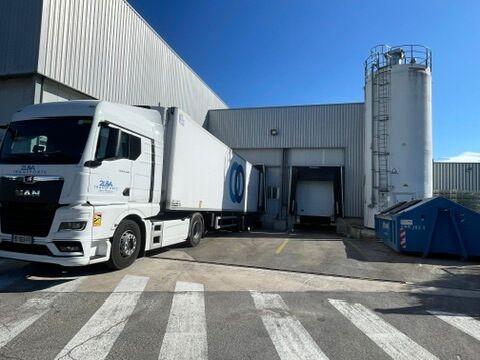 
                                                Vente
                                                 Vente Entrepôts / Locaux d’activités Fuveau 13710