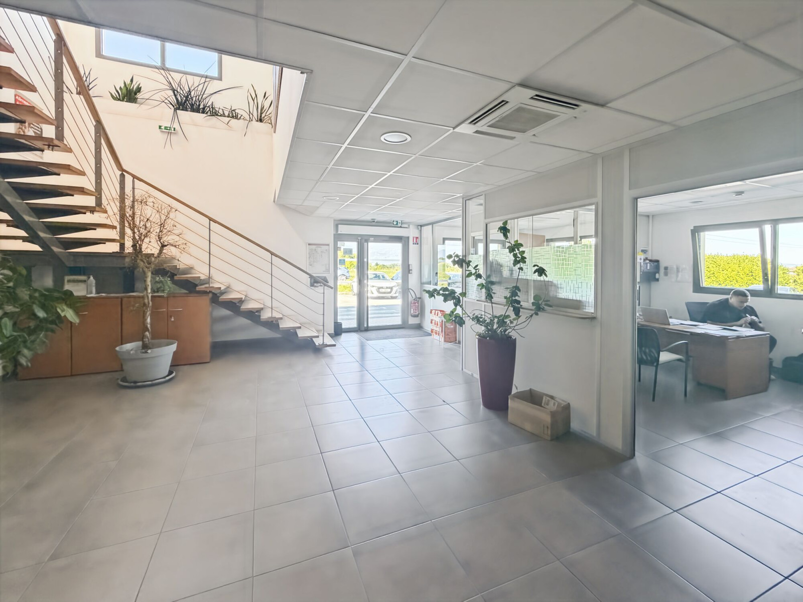 
                                                Vente
                                                 Vente Entrepôts / Locaux d’activités Grenoble 38000