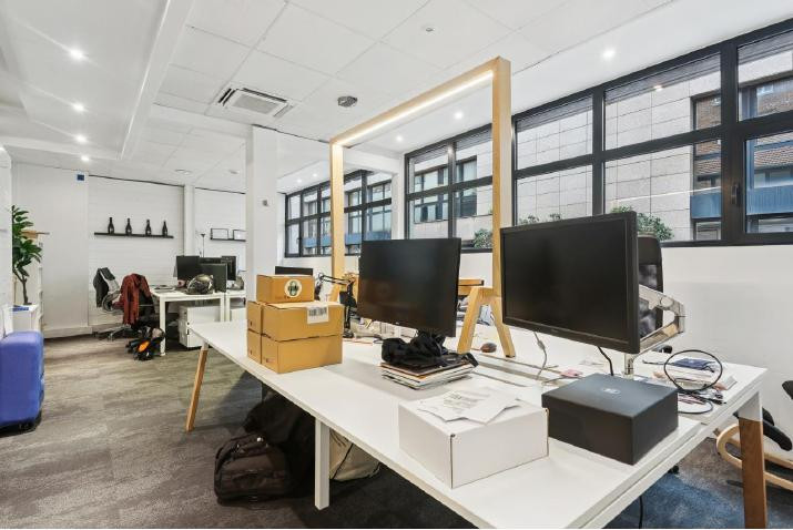 
                                                Vente
                                                 Vente et location Bureaux Boulogne-Billancourt 92100