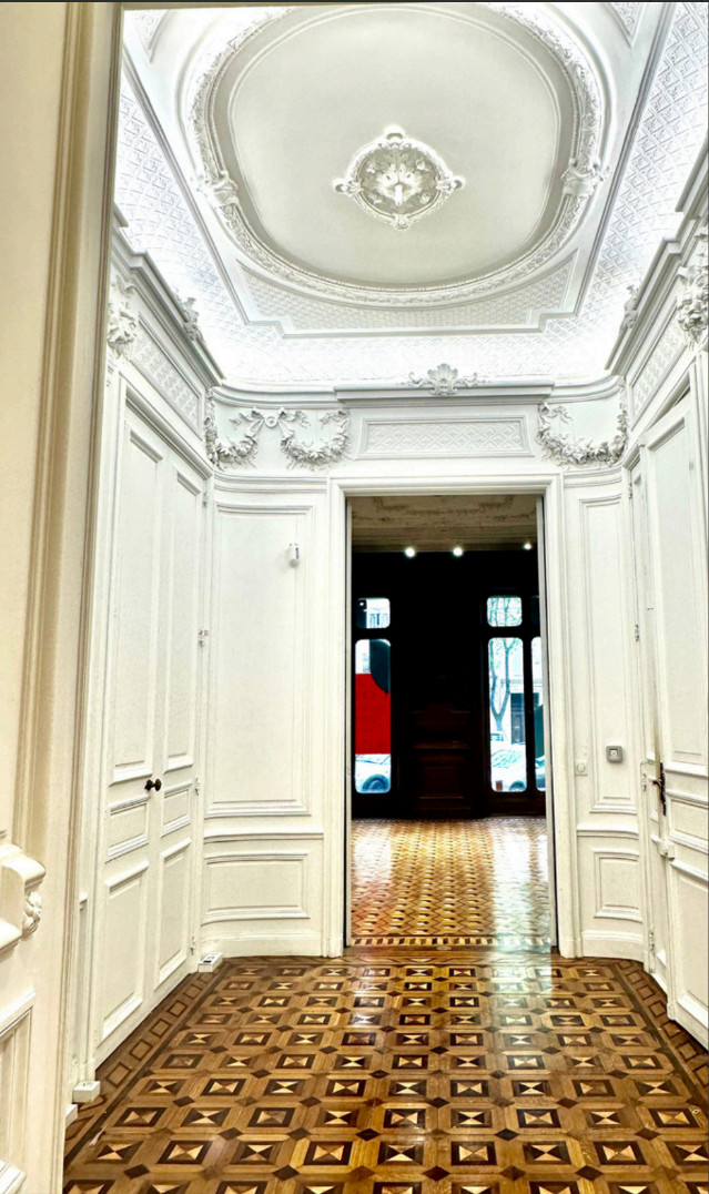 
                                                Vente
                                                 Vente et location Bureaux Marseille 13006