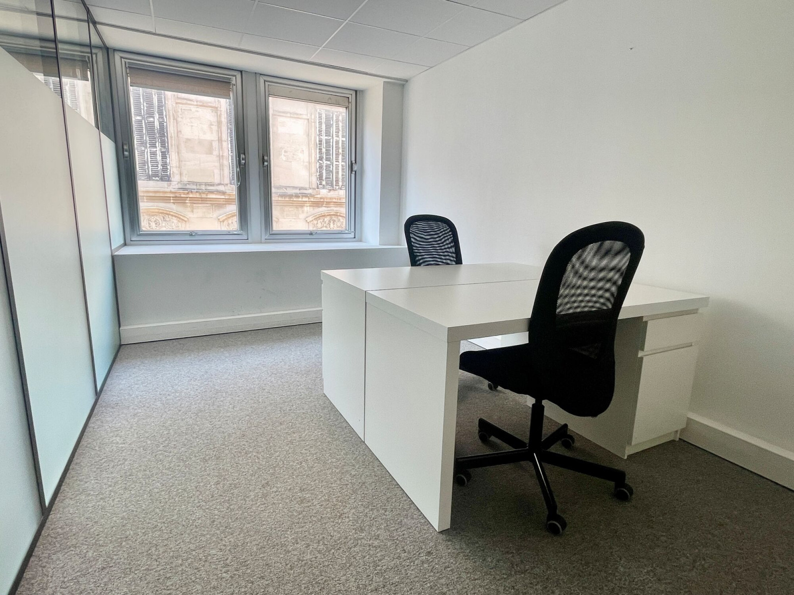 
                                                Vente
                                                 Vente et location Bureaux Marseille 13006