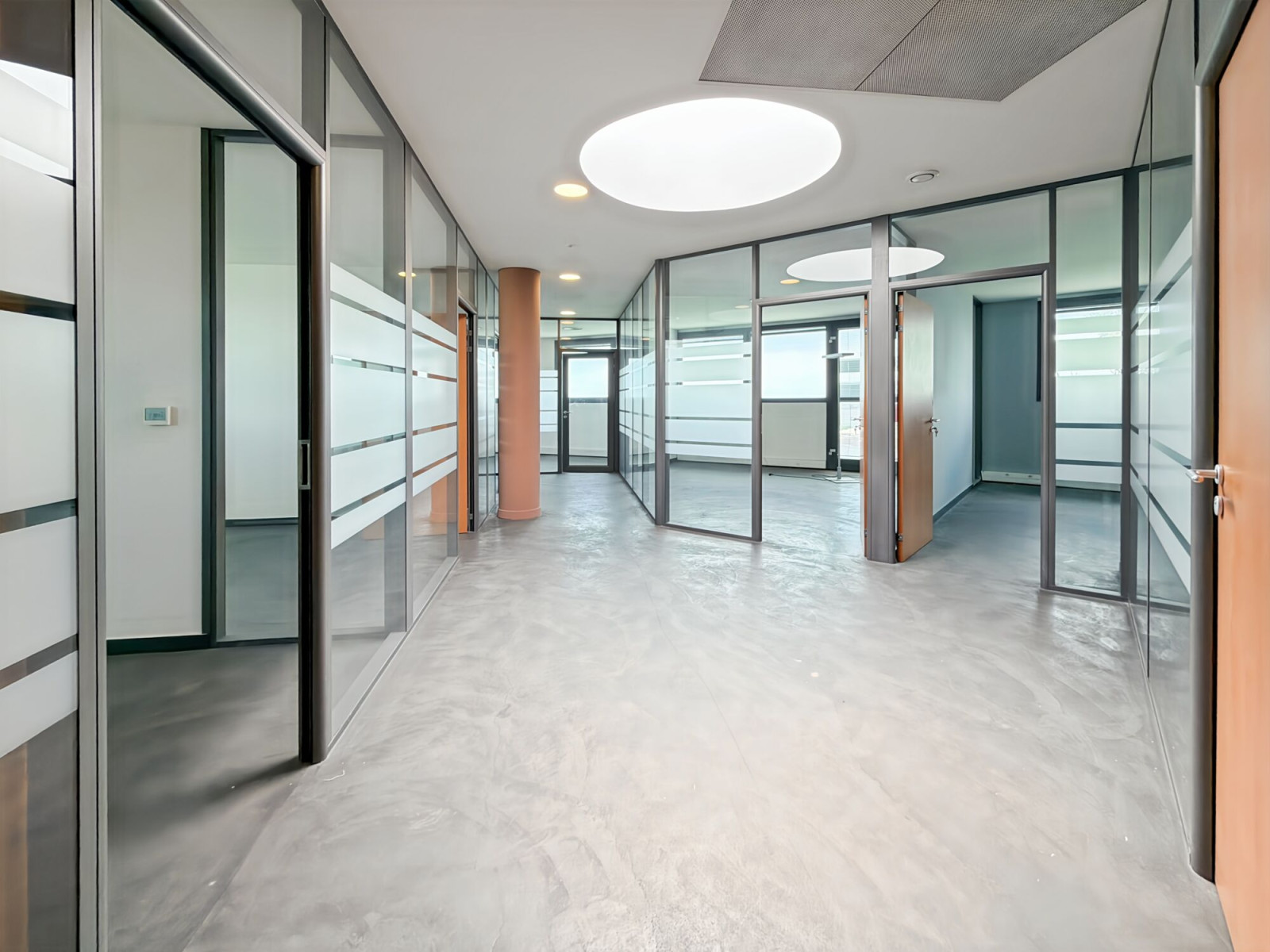 
                                                Vente
                                                 Vente et location Bureaux Marseille 13015