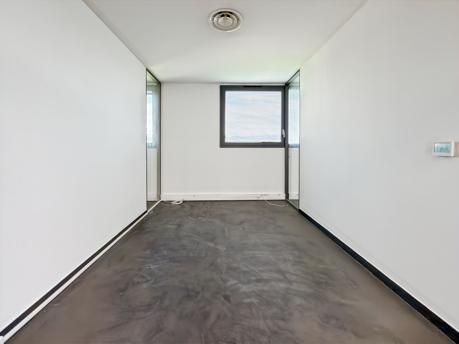 
                                                Vente
                                                 Vente et location Bureaux Marseille 13015