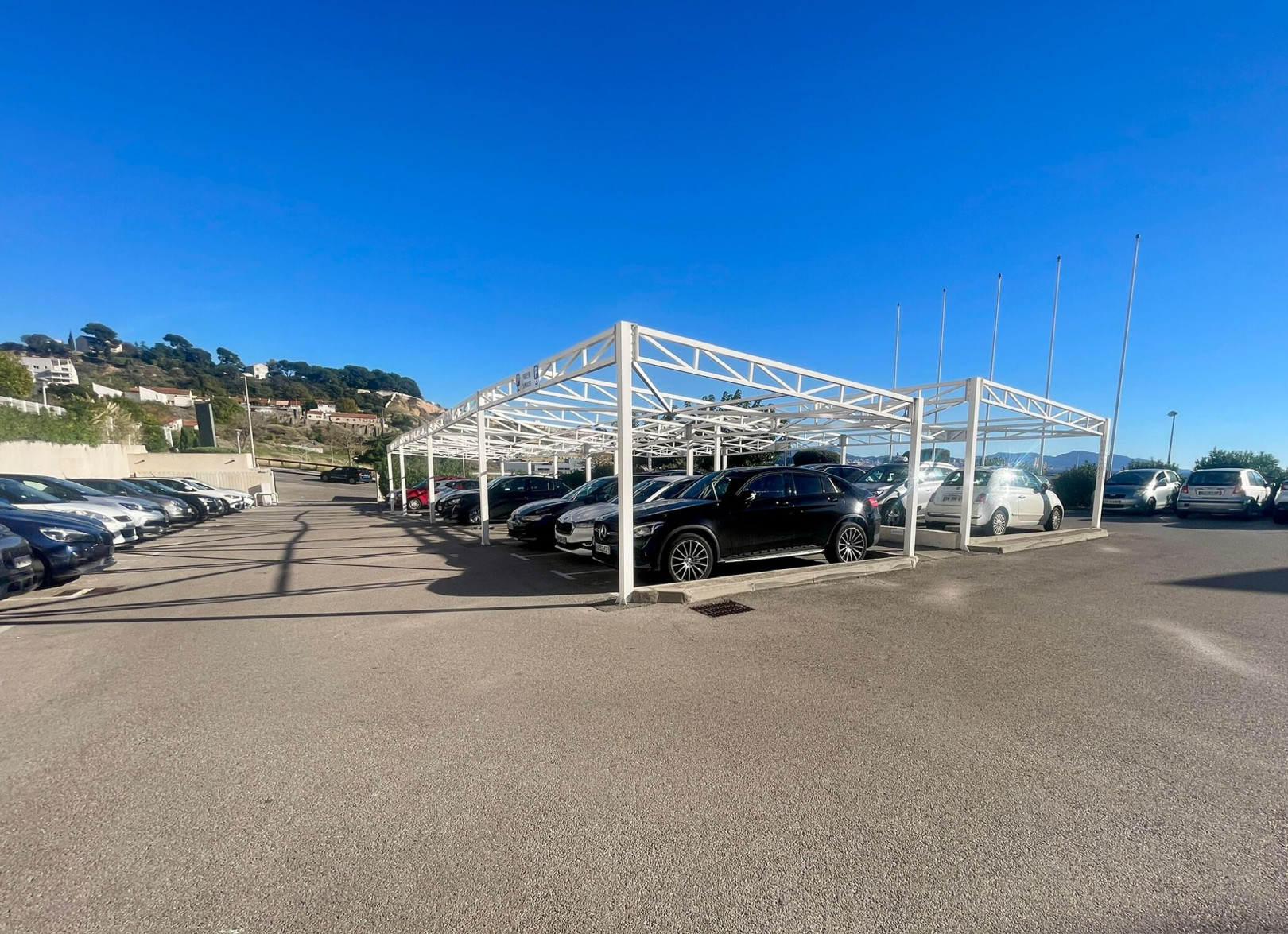 
                                                Vente
                                                 Vente et location Bureaux Marseille 13016