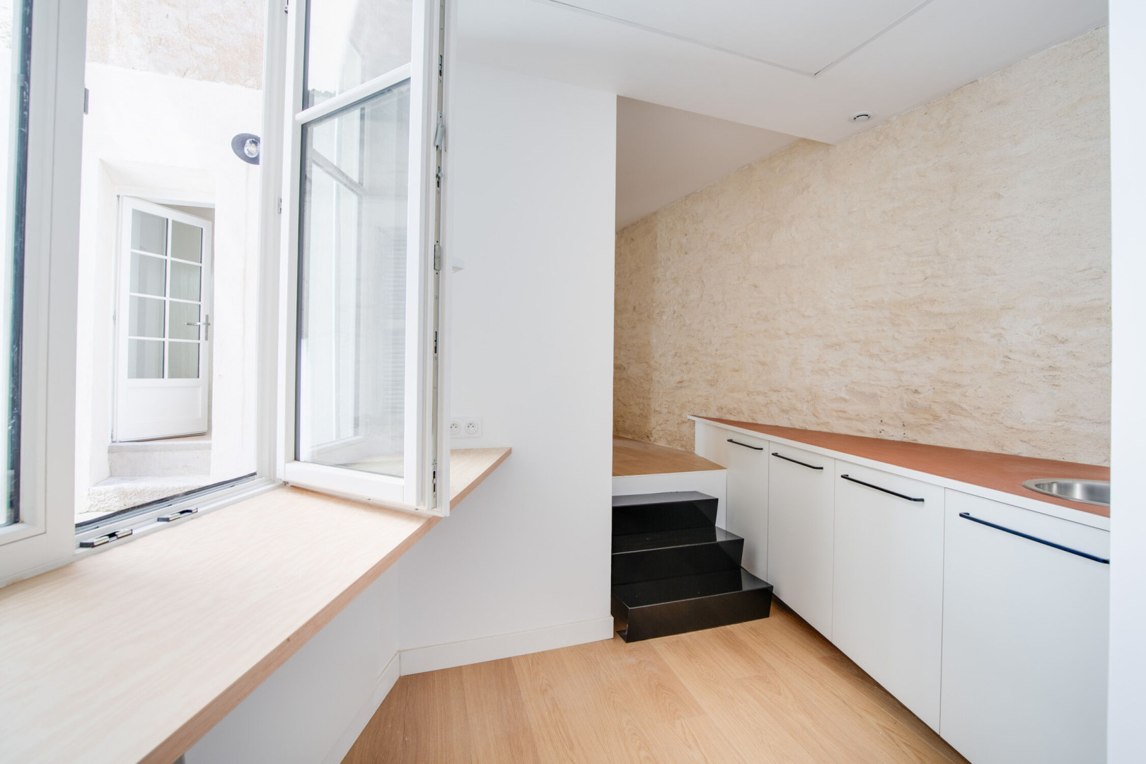 
                                                Vente
                                                 Vente et location Bureaux Nantes 44000