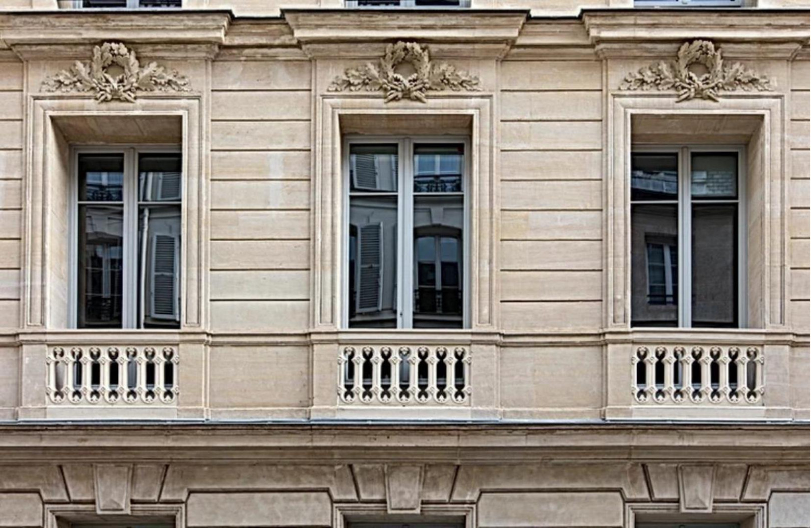 
                                                Vente
                                                 Vente et location Bureaux Paris 75007