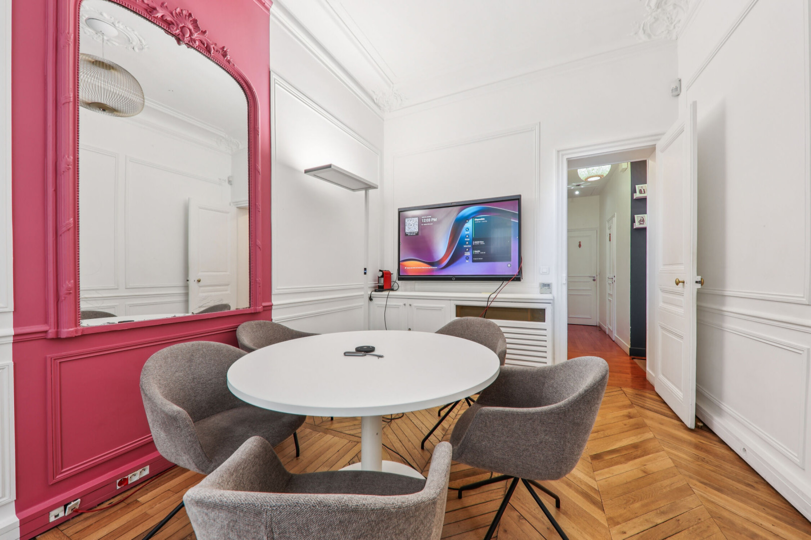 
                                                Vente
                                                 Vente et location Bureaux Paris 75008