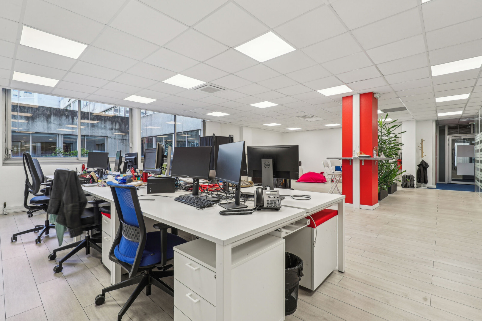 
                                                Vente
                                                 Vente et location Bureaux Paris 75010