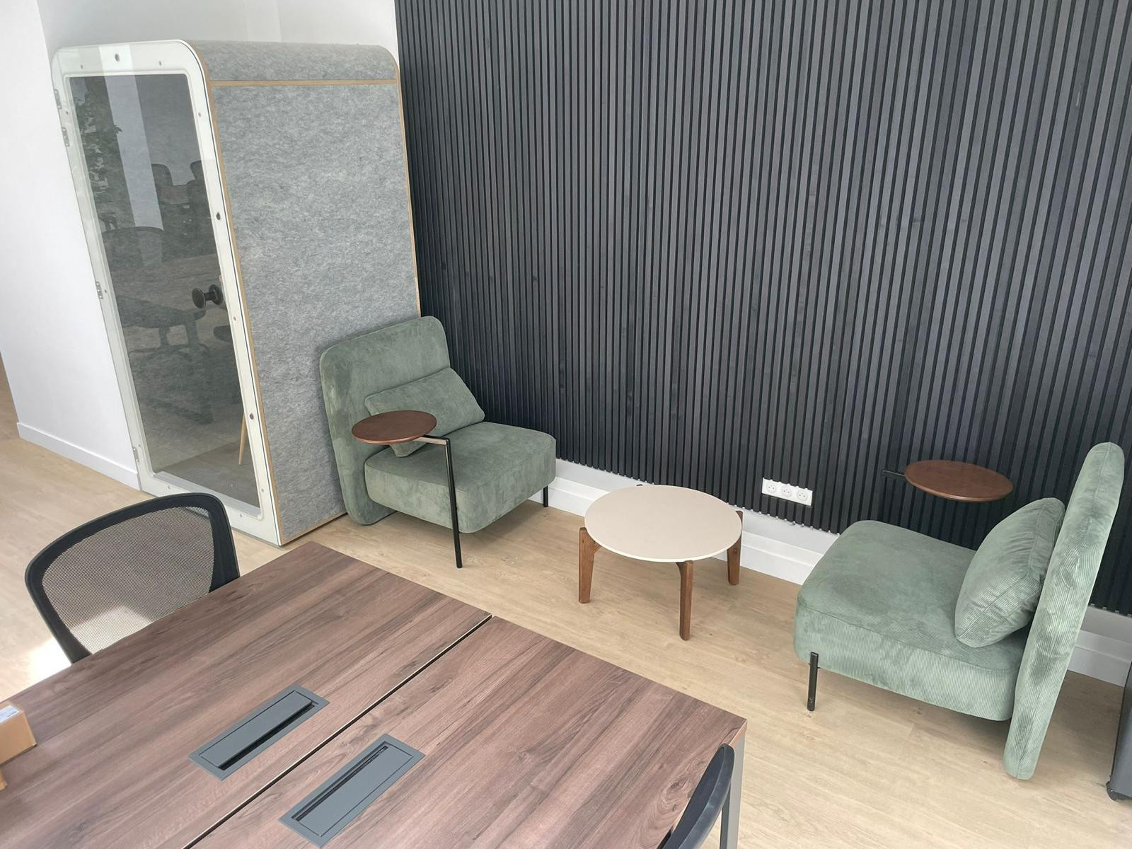 
                                                Vente
                                                 Vente et location Bureaux Paris 75012