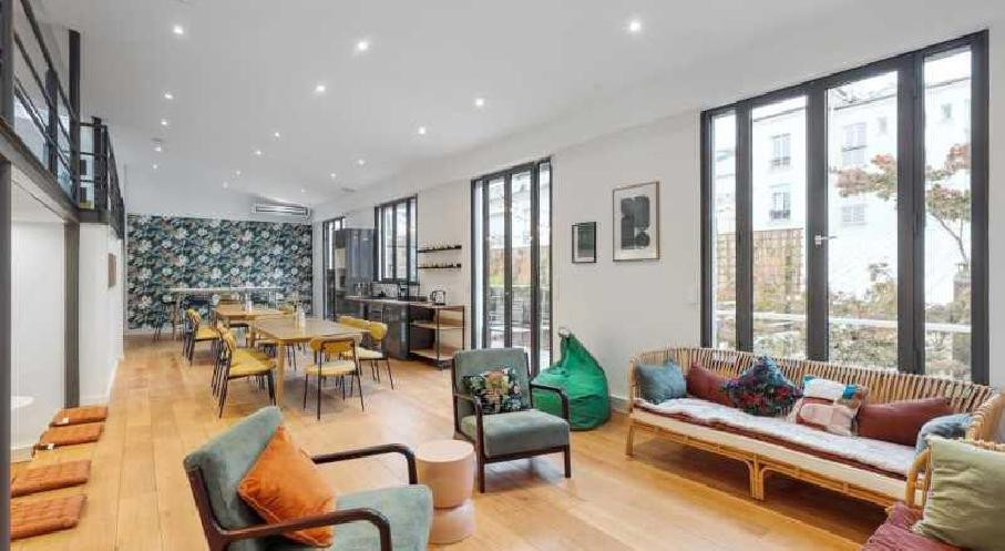 
                                                Vente
                                                 Vente et location Bureaux Paris 75017