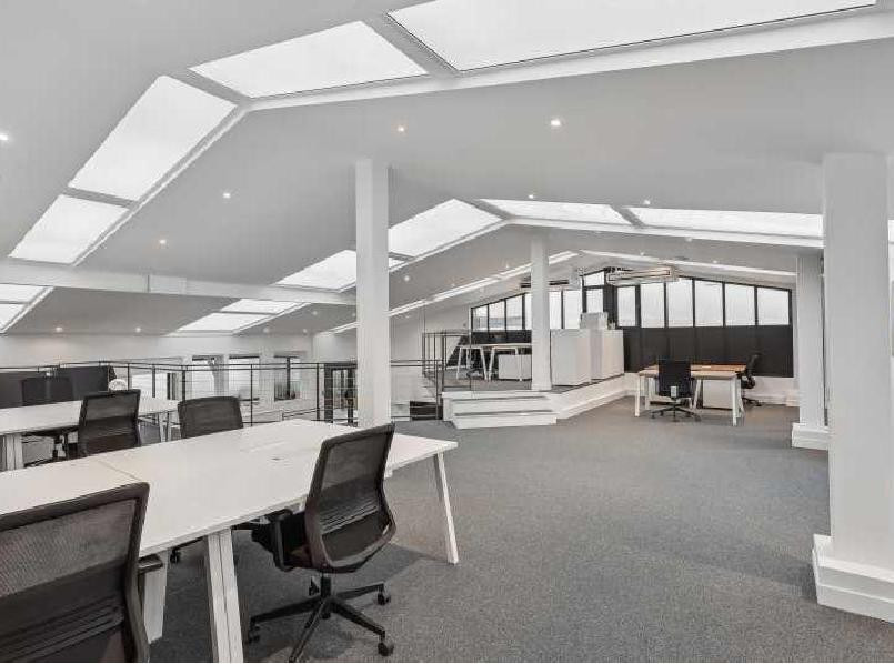 
                                                Vente
                                                 Vente et location Bureaux Paris 75017