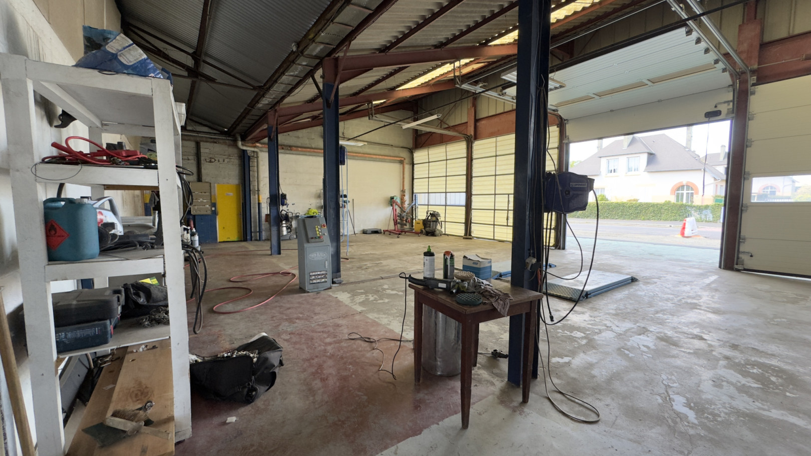 
                                                Vente
                                                 vente local commercial 630 m2