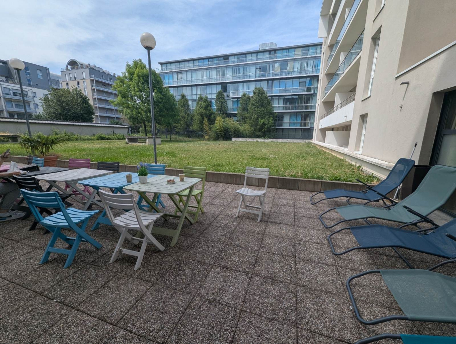 
                                                Vente
                                                 Vente : T2 meublé et équipé