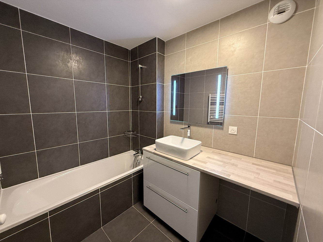 
                                                Vente
                                                 Vente T3 Gaston Berger