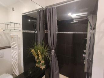 
                                                Location
                                                 Véritable maisonnette en duplex au calme