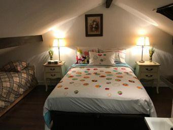 
                                                Location
                                                 Véritable maisonnette en duplex au calme