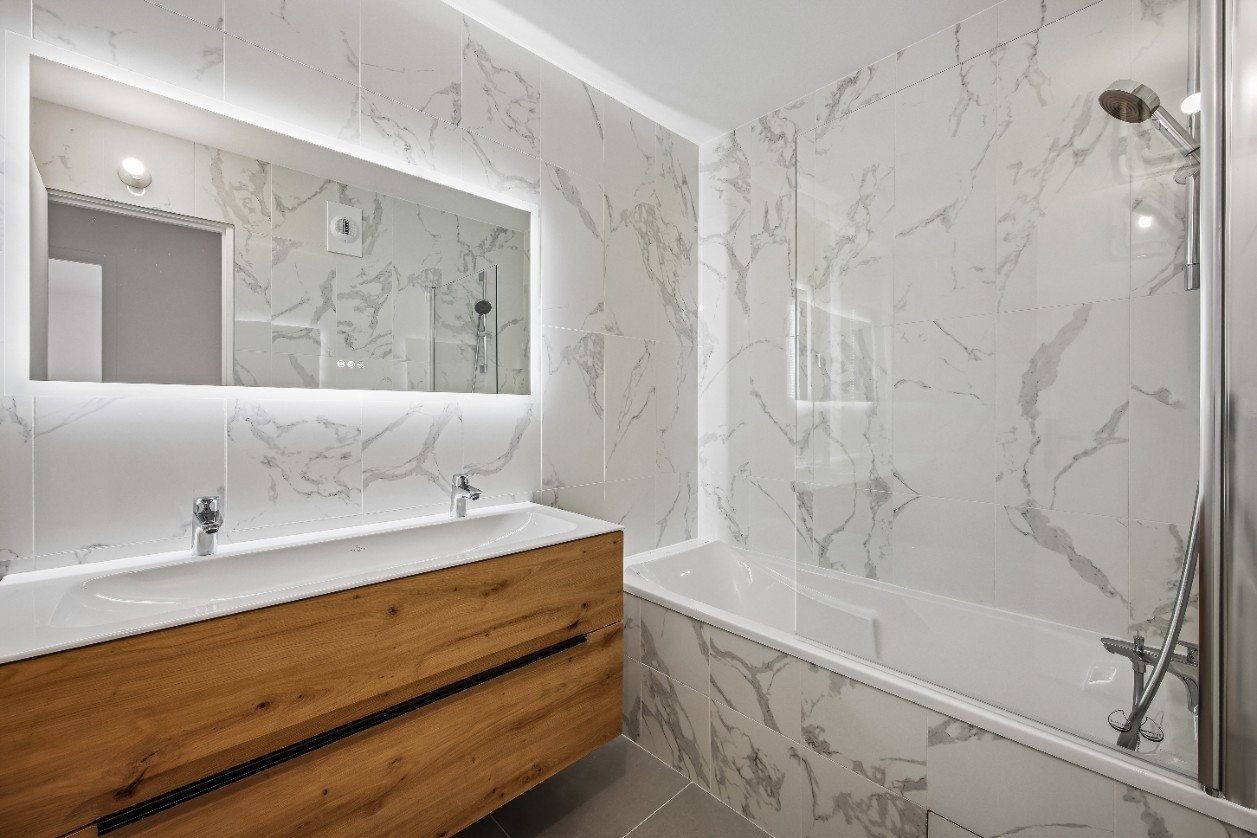 
                                                Vente
                                                 VERSAILLES CHATEAU - 3 pièces refait à Neuf