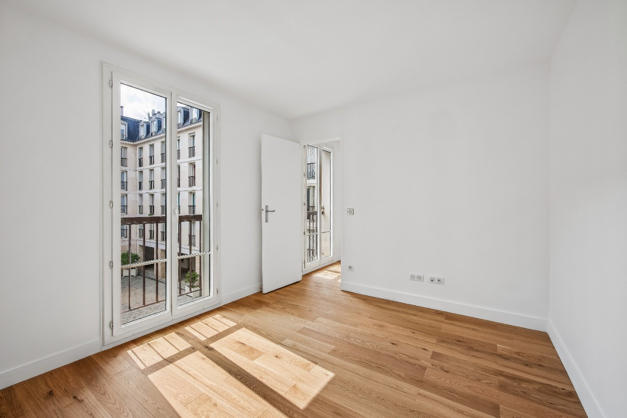 
                                                Vente
                                                 VERSAILLES CHATEAU - 3 pièces refait à Neuf