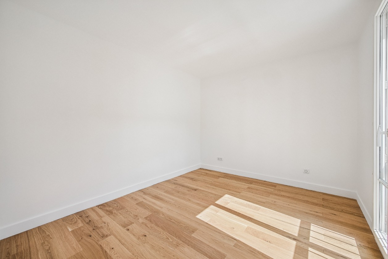 
                                                Vente
                                                 VERSAILLES CHATEAU - 3 pièces refait à Neuf