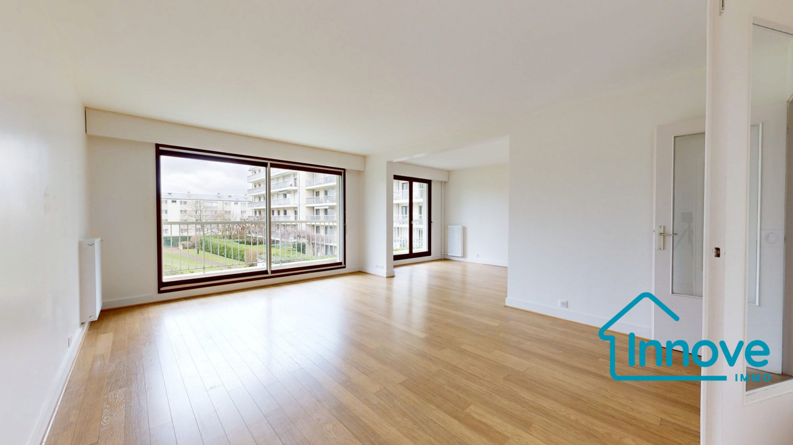 
                                                Location
                                                 VERSAILLES CLAGNY- appartement non meublé - 4 chambres- balcon