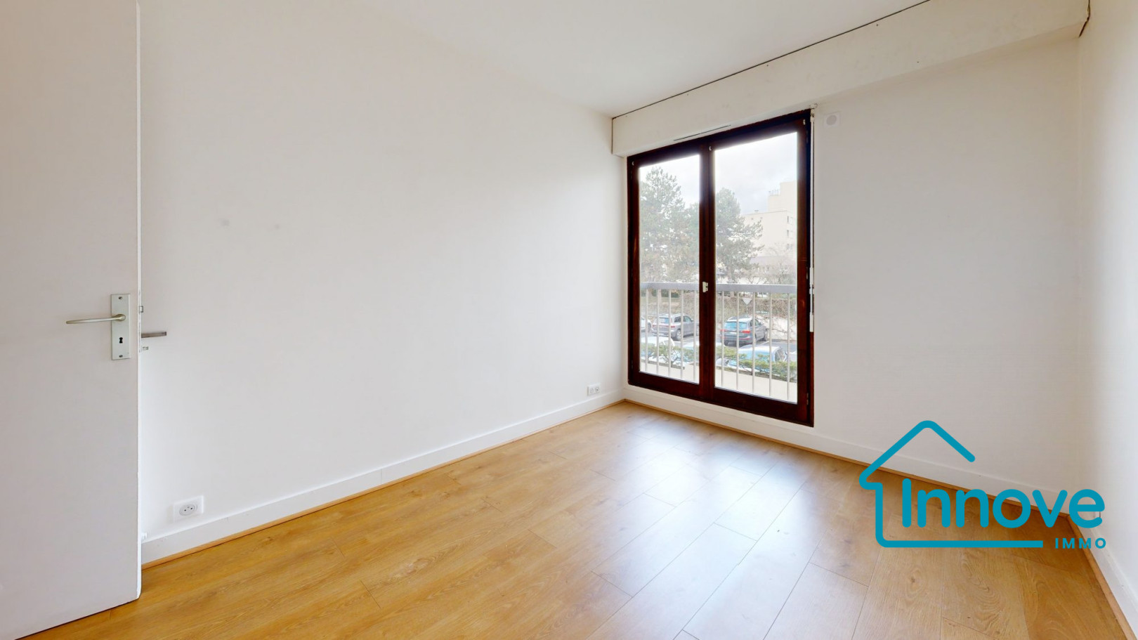 
                                                Location
                                                 VERSAILLES CLAGNY- appartement non meublé - 4 chambres- balcon