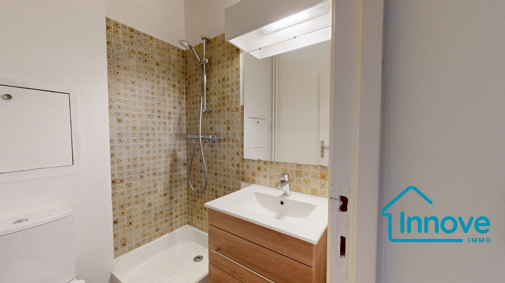 
                                                Location
                                                 VERSAILLES CLAGNY- appartement non meublé - 4 chambres- balcon