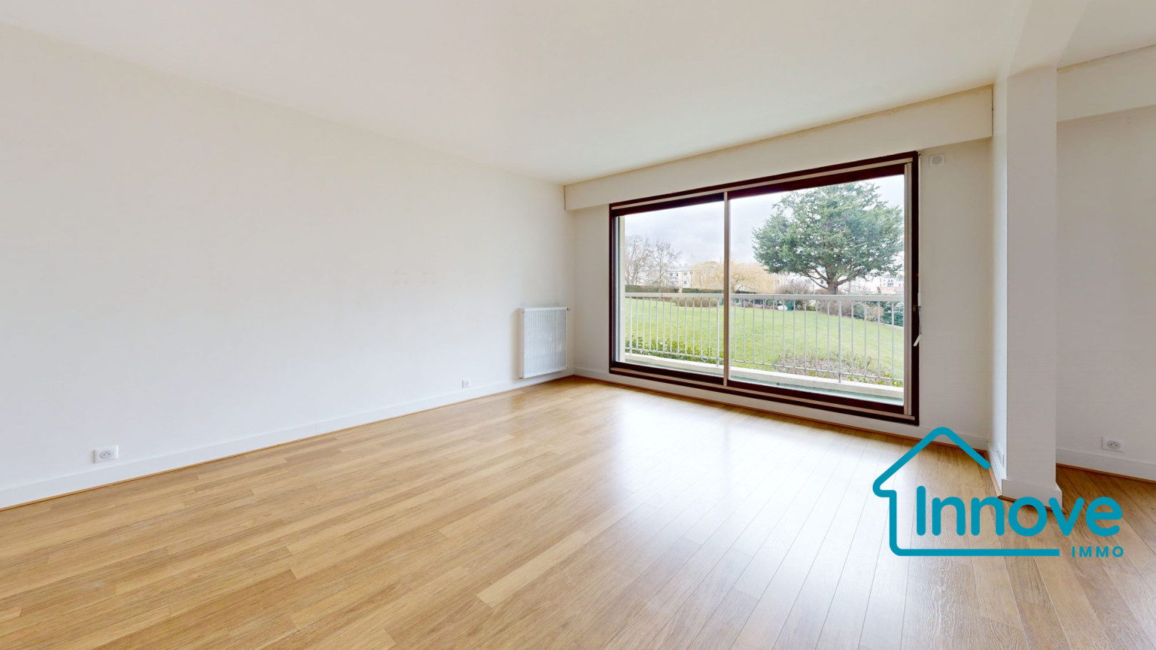 
                                                Location
                                                 VERSAILLES CLAGNY- appartement non meublé - 4 chambres- balcon