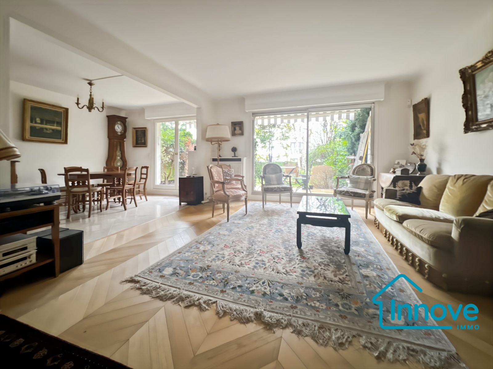 
                                                Vente
                                                 VERSAILLES Glatigny - rez de jardin -3 ch- 87 m²