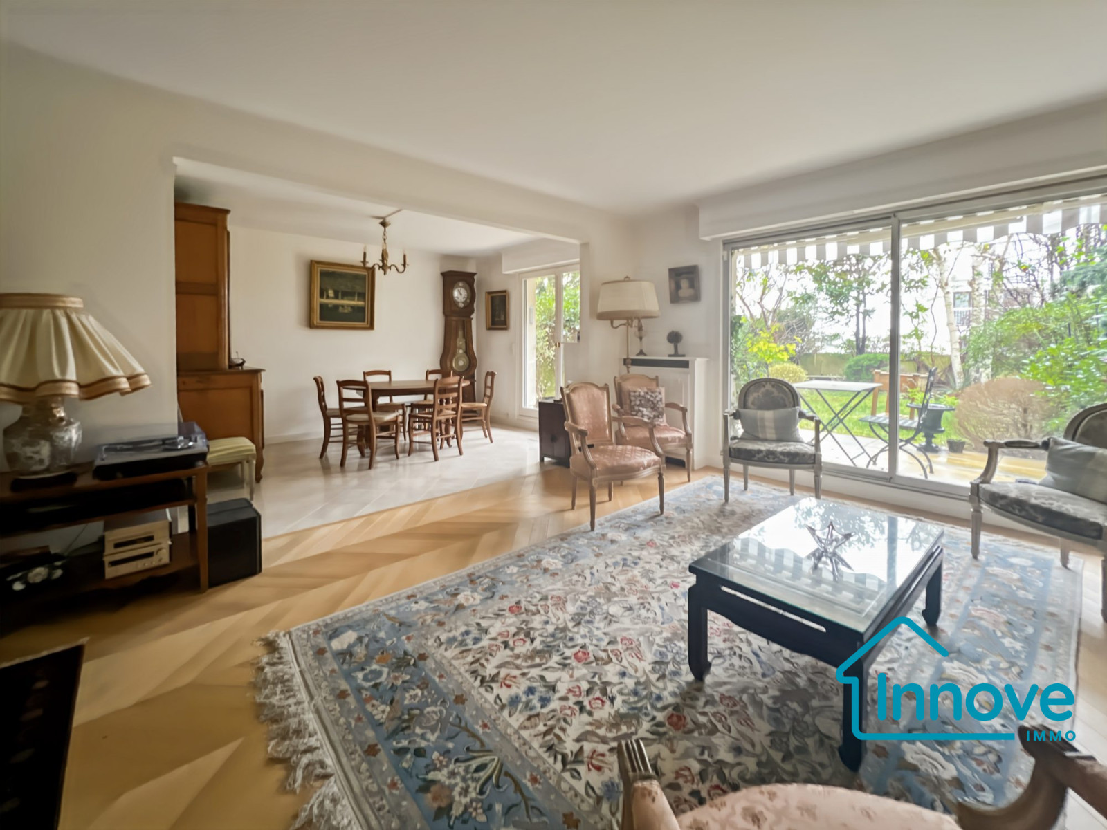 
                                                Vente
                                                 VERSAILLES Glatigny - rez de jardin -3 ch- 87 m²