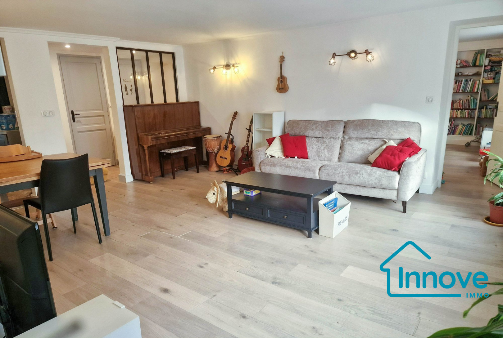 
                                                Vente
                                                 Versailles Montbauron 4 pièces