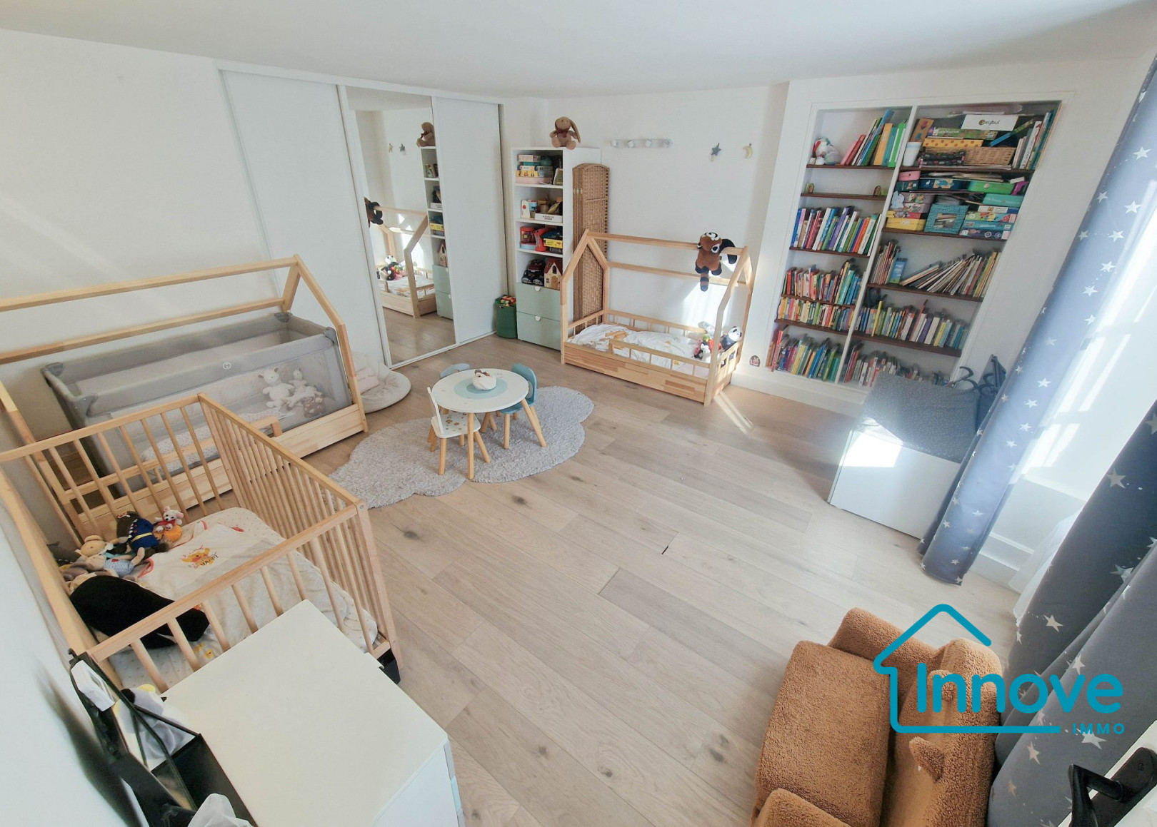 
                                                Vente
                                                 Versailles Montbauron 4 pièces