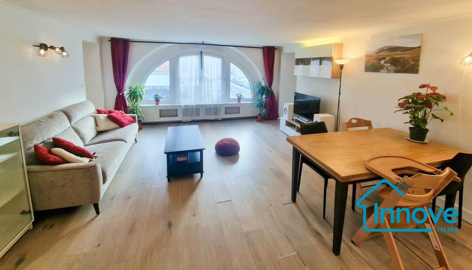 
                                                Vente
                                                 Versailles Montbauron 4 pièces