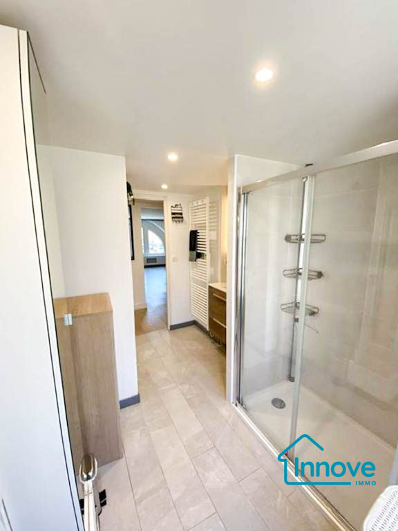 
                                                Vente
                                                 Versailles Montbauron 4 pièces