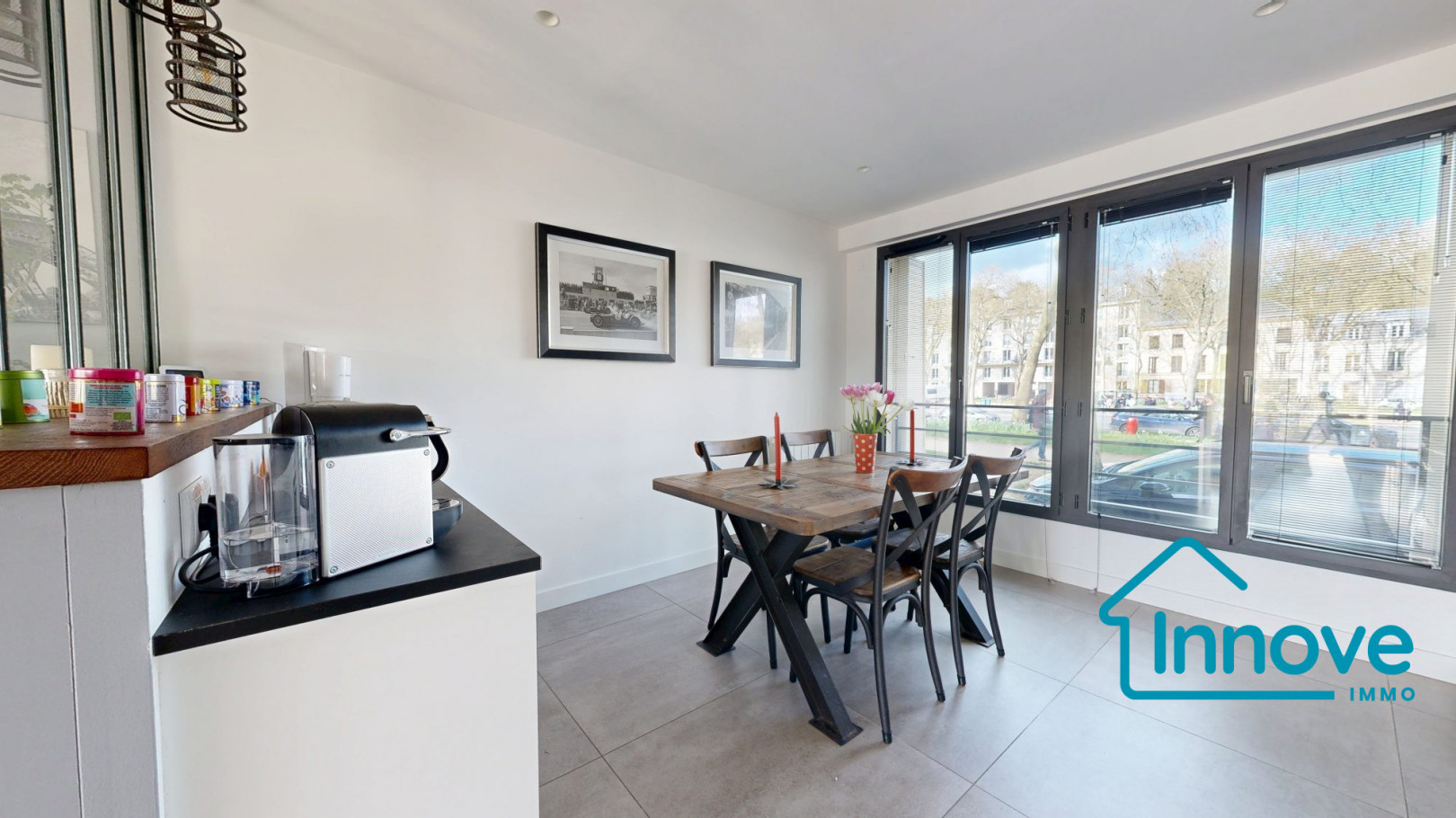 
                                                Vente
                                                 VERSAILLES Montbauron- appartement 93 m²- 3 chambres_ Balcon vu