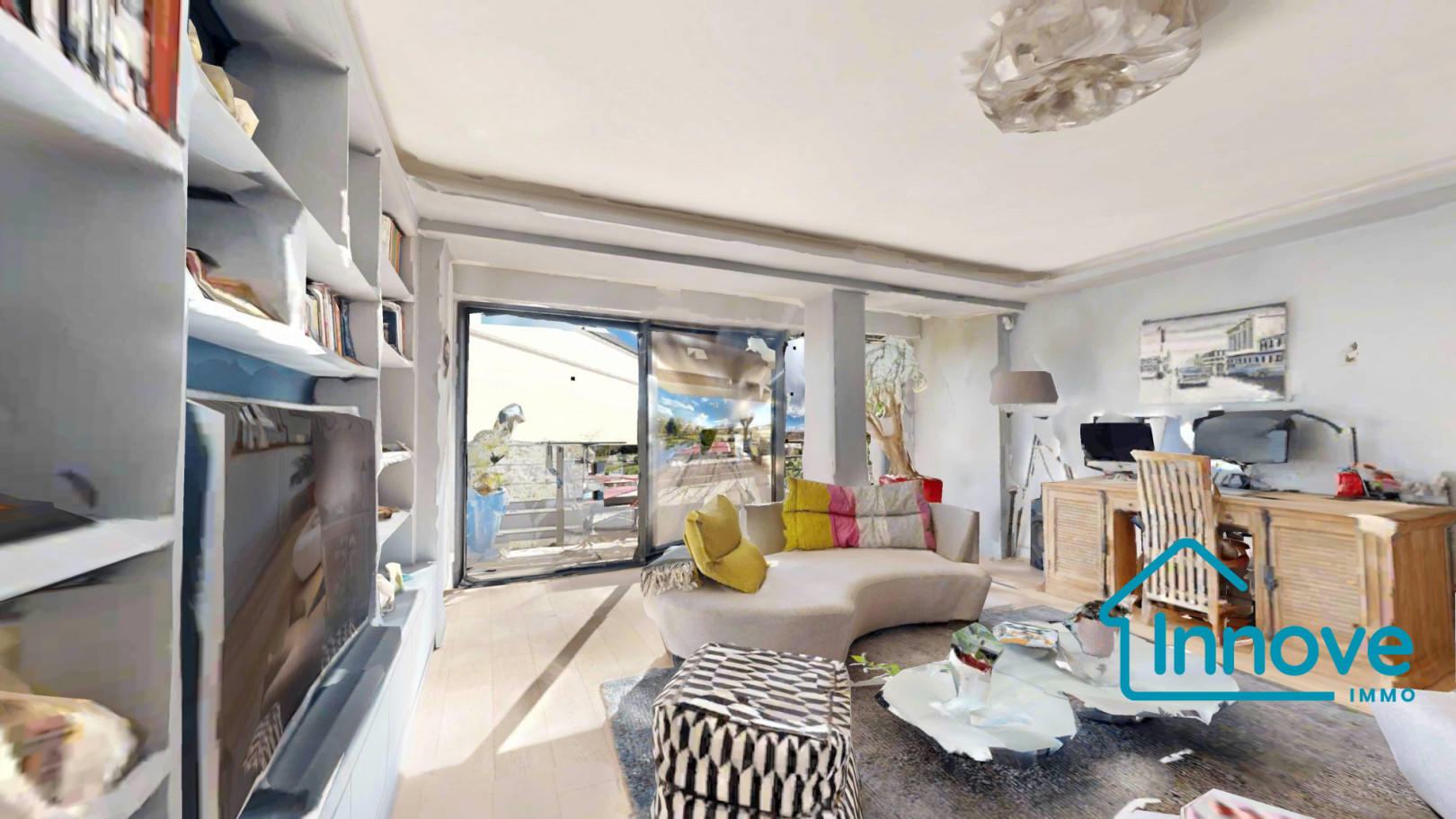 
                                                Vente
                                                 VERSAILLES Montbauron- appartement 93 m²- 3 chambres_ Balcon vu