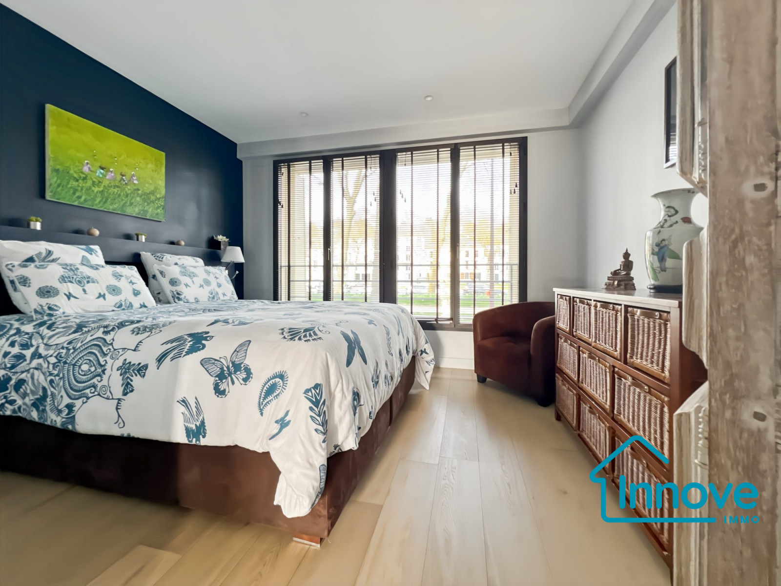 
                                                Vente
                                                 VERSAILLES Montbauron- appartement 93 m²- 3 chambres_ Balcon vu
