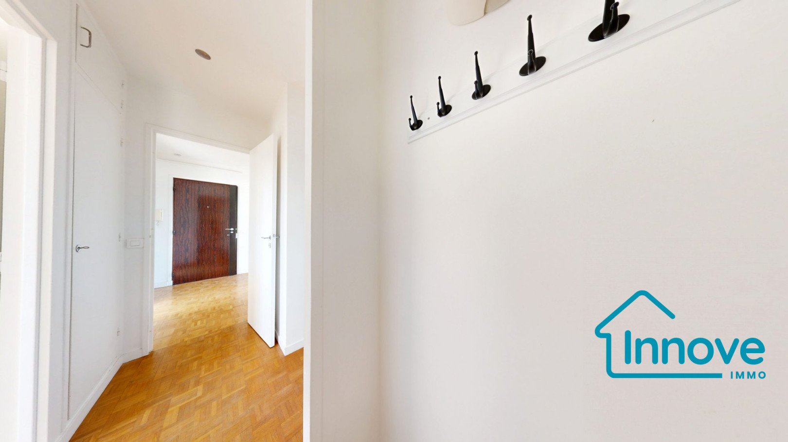 
                                                Vente
                                                 VERSAILLES rive droite- appartement 86 m²_ 2 chambres - balcon