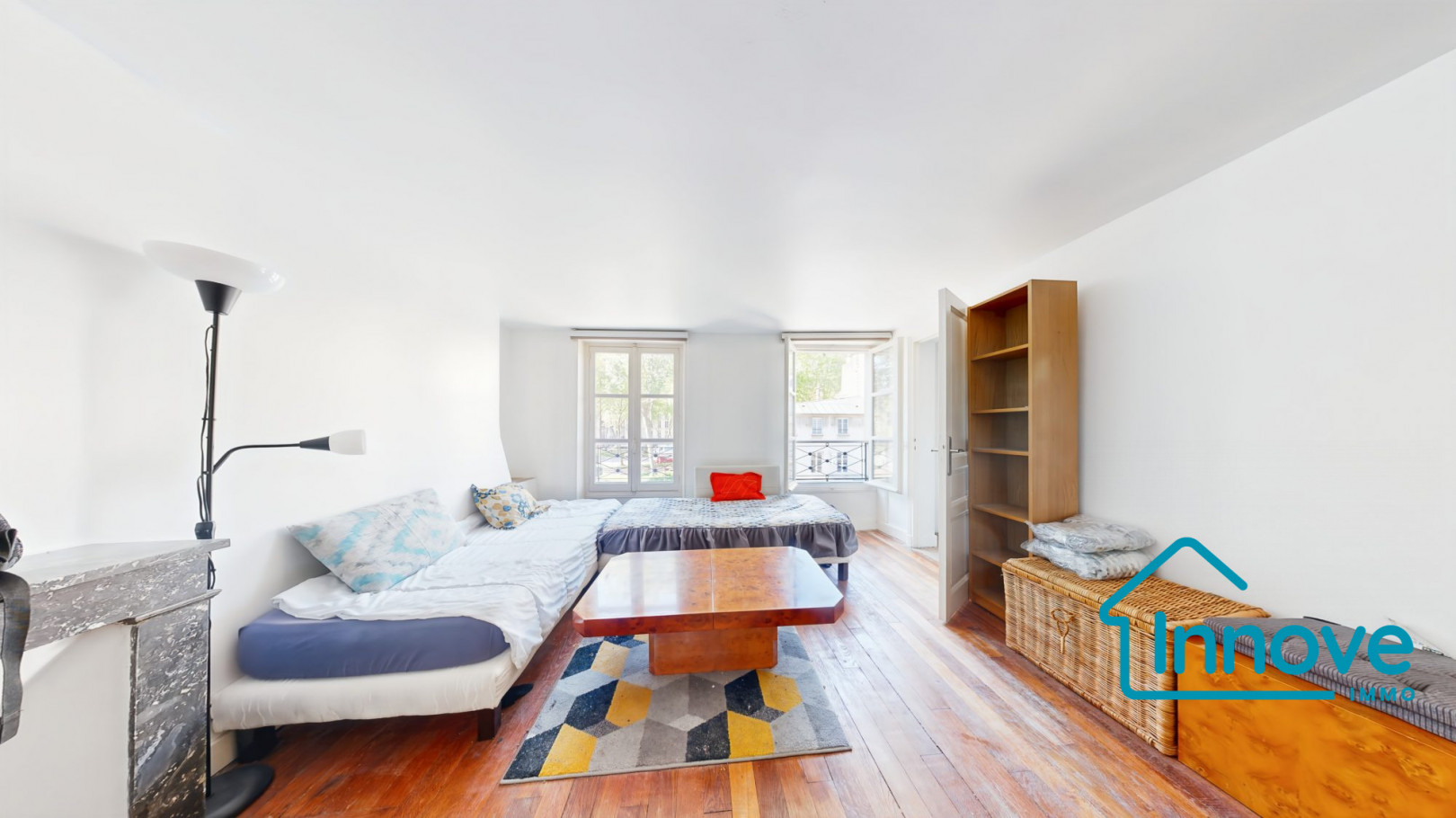 
                                                Vente
                                                 Versailles rue de la Paroisse 3 pièces