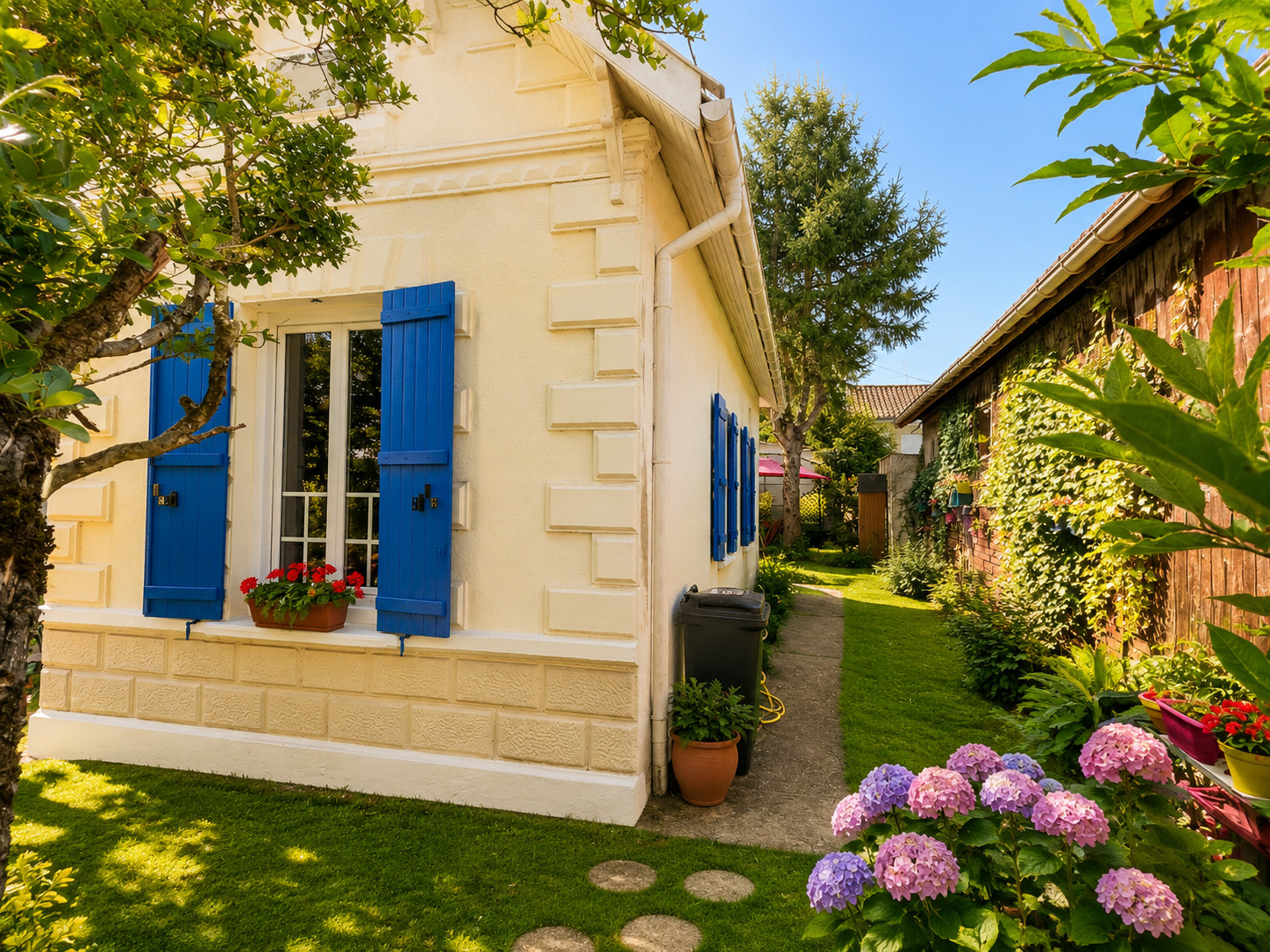 
                                                Viager
                                                 Viager occupé Maison à Talence