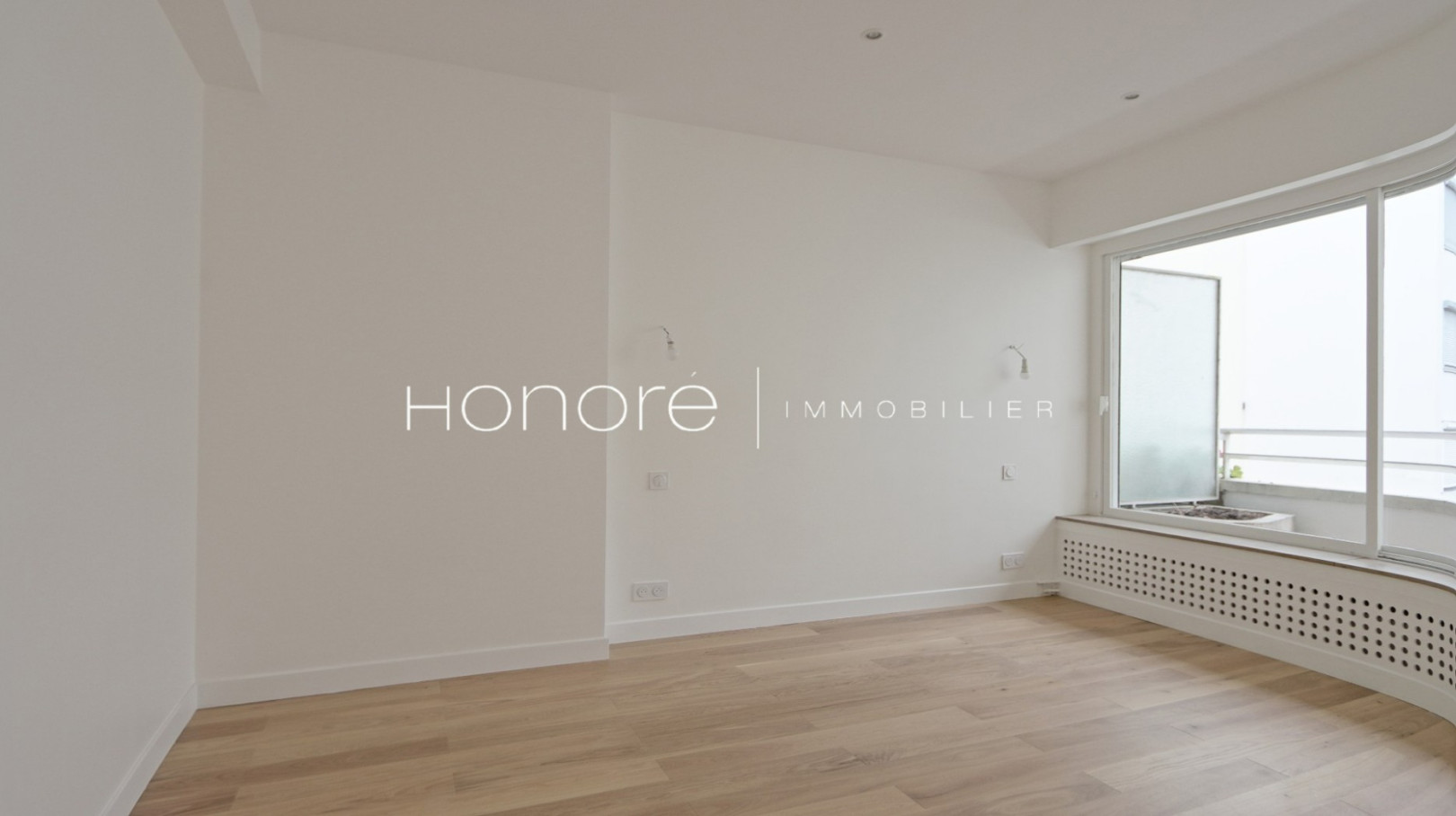 
                                                Location
                                                 VICTOR HUGO – BELLES FEUILLES – 2 P MEUBLE RENOVE