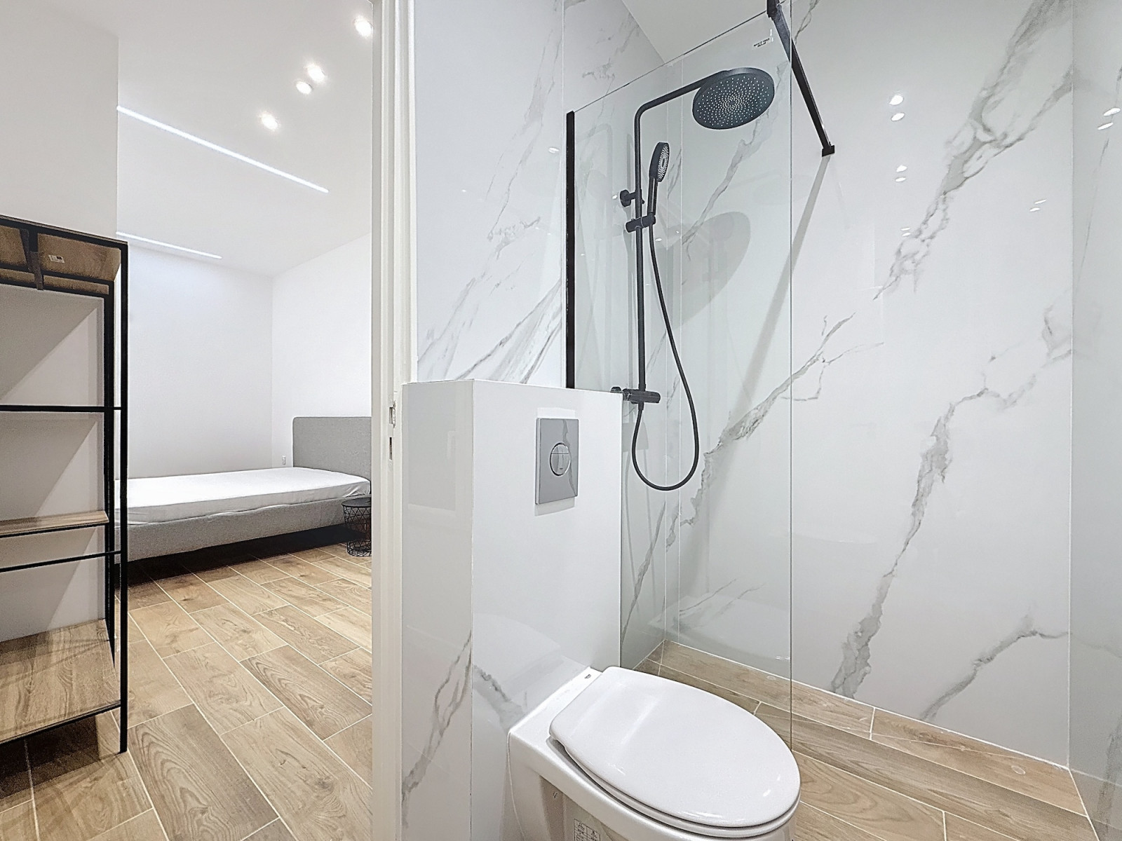 
                                                Vente
                                                 Vieux Nice – Superbe 3 pièces rénové avec goût, prêt à vivre !